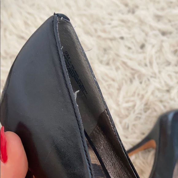 Keyhole High Heels - Picture 5 of 8